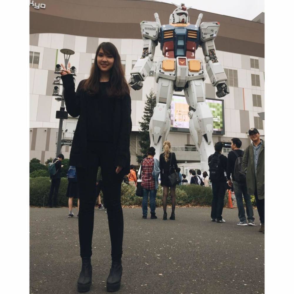 Meet your Posher, Claire